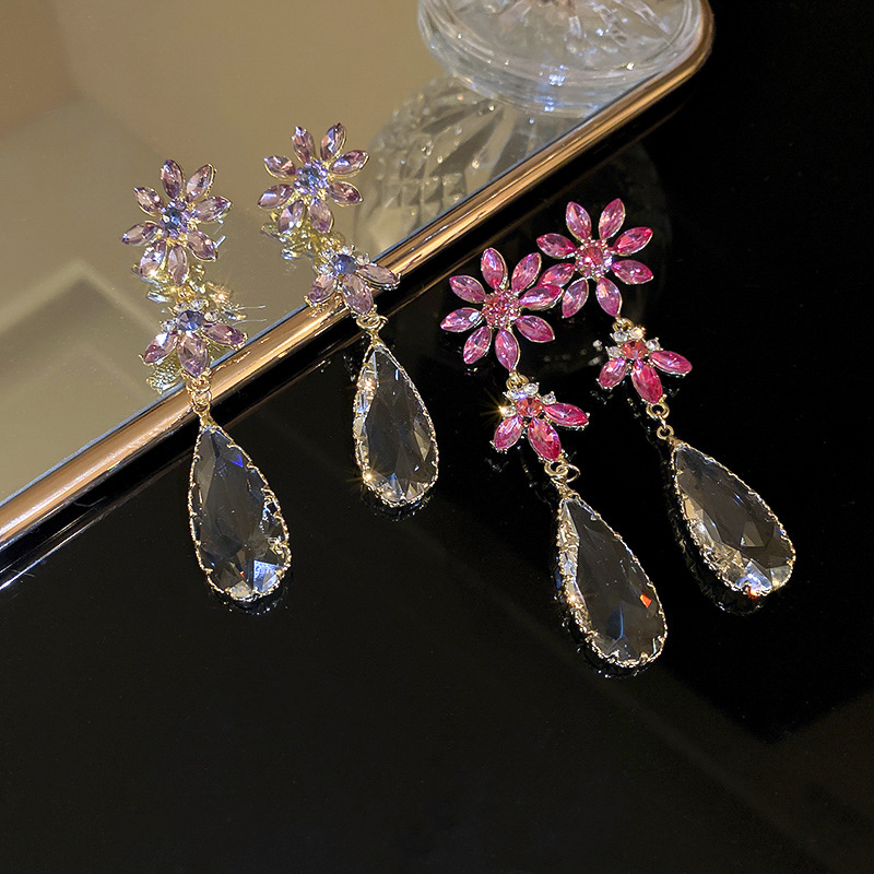 Boucles D&#39;oreilles À Long Pompon Incrustées De Fleurs En Strass À La Mode En Gros display picture 1