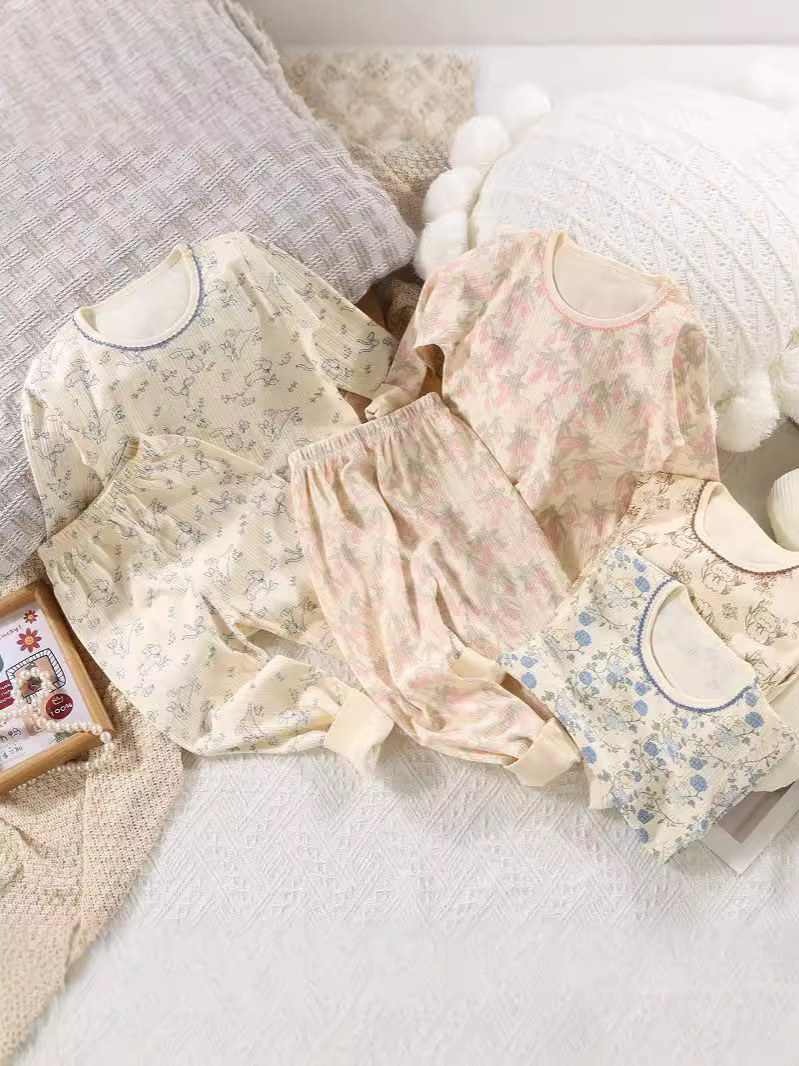 Ropa de otoño de algodón para niños, pantalones largos, pijamas de algodón con tiras verticales deshuesadas para bebés, ropa a domicilio para niños grandes, traje de dibujos animados para niñas