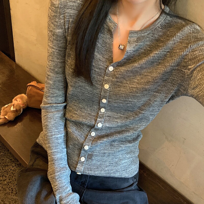 Plaid and Elegant Slimming Look Knitted Top 2025 Autumn and Winter Sheep Wool Slim Bottoming Cardigan for Women