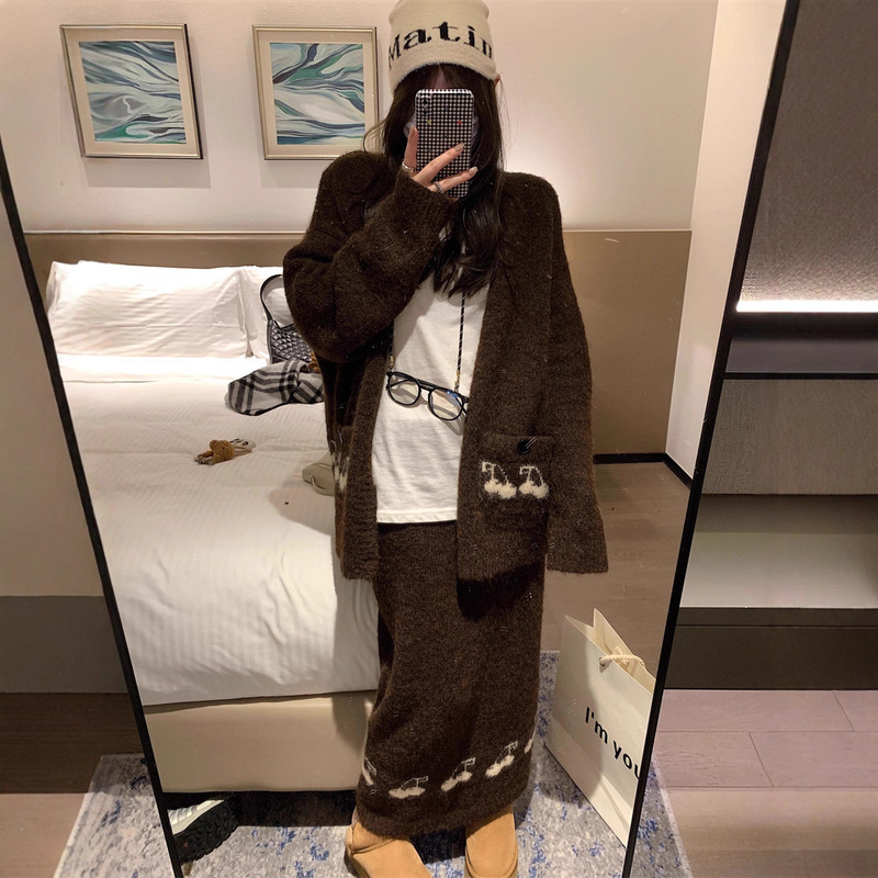 慵懒风高级套装女秋冬新款卡通长袖毛衣外套针织半身裙两件套装女|undefined