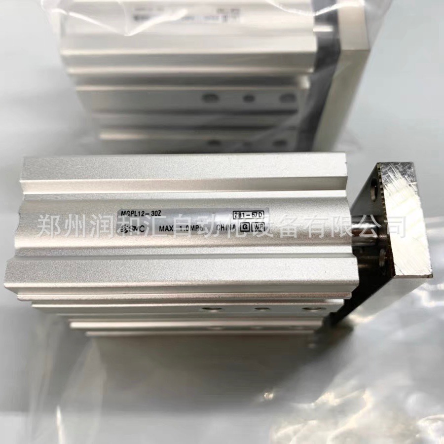 日本SMC薄型带导杆气缸MGPL12-30Z原装正品 实物拍摄