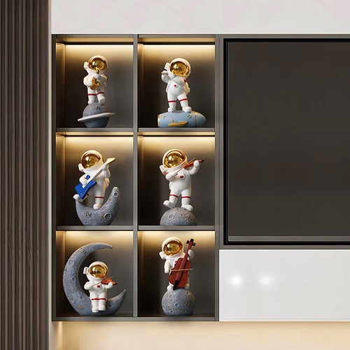 Light luxury high-end astronaut astronaut wine cabinet TV cabinet ornaments set living room entrance office home decoration