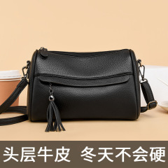 ソースメーカー第一層牛革バッグ女性の新しい多用途本革枕バッグ中年ファッションショルダーバッグクロスボディバッグ