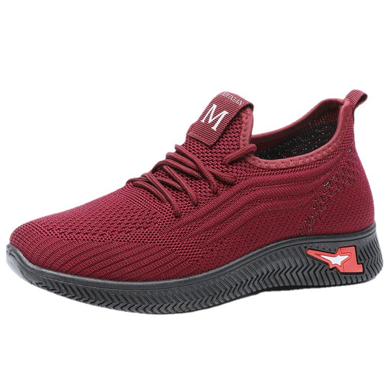 Old Beijing cloth shoes for women in spring and autumn low heels for women in women's shoes breathable and versatile middle-aged and elderly walking shoes manufacturer one-piece delivery