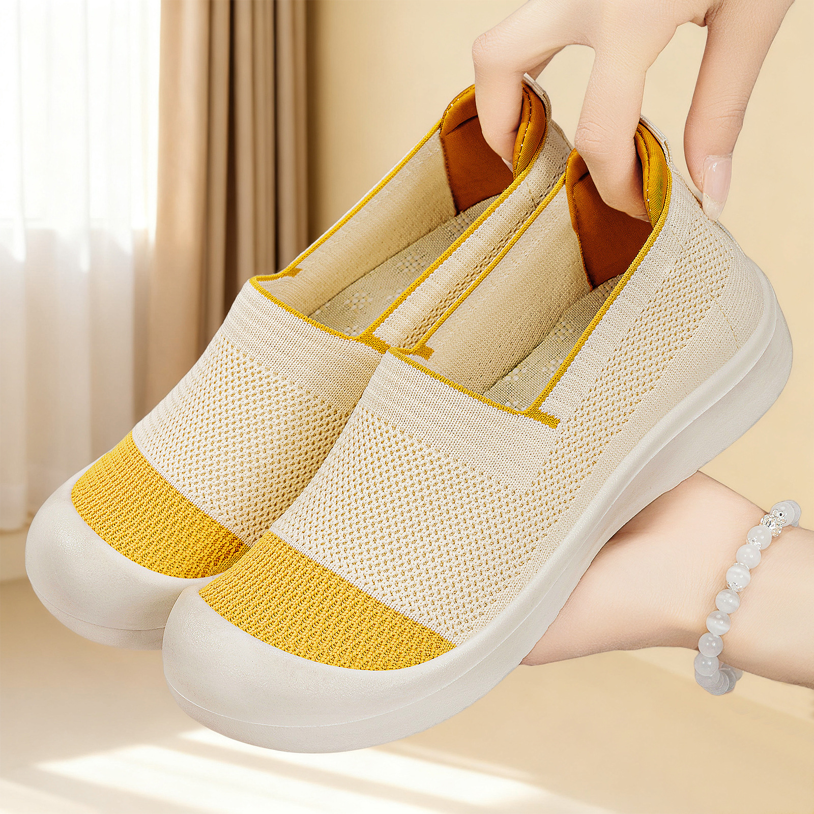 Zapatos mujer todo fósforo venta caliente zapatos de madre transpirables de mediana edad y ancianos zapatos de tela de malla hueca de verano de suela suave image 4