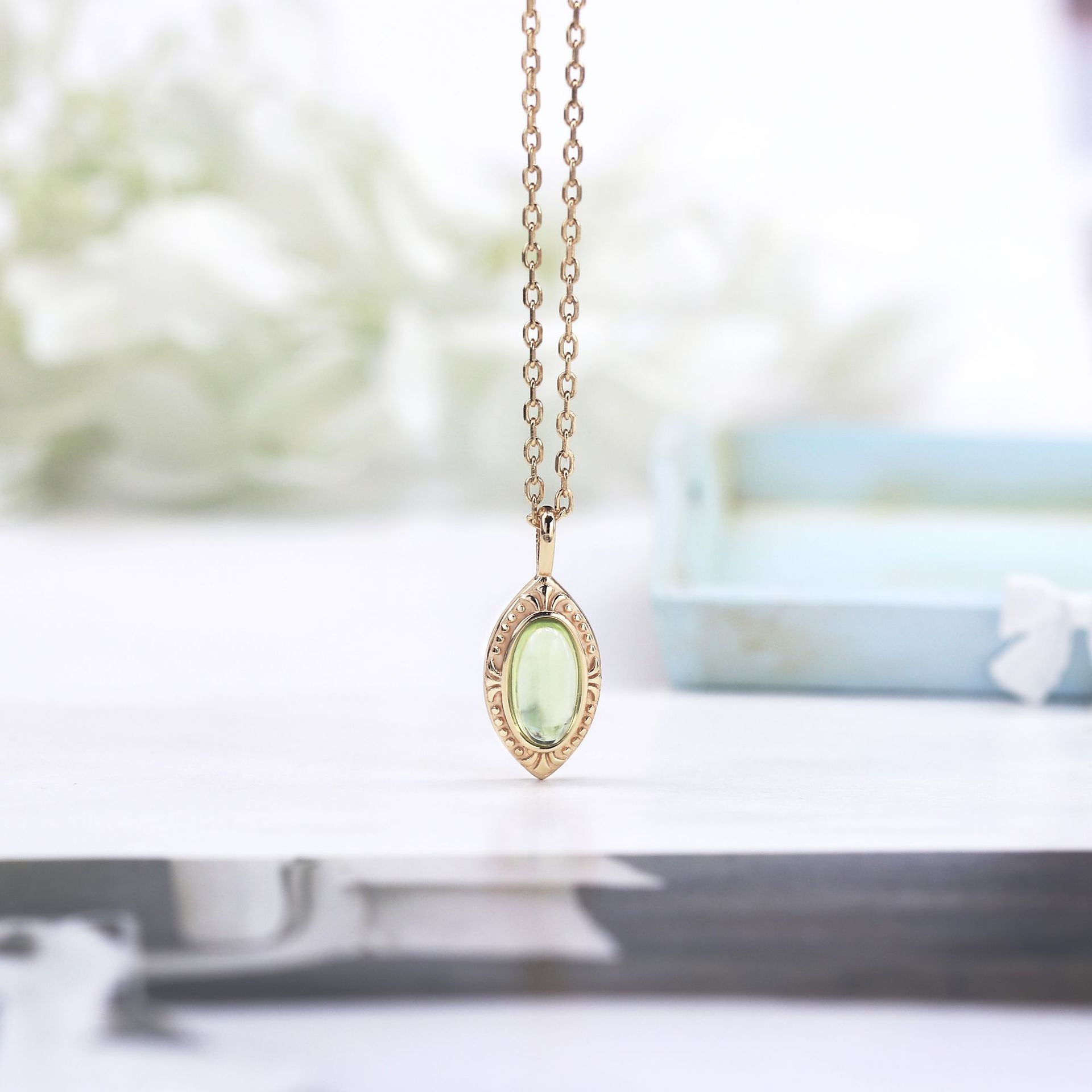 925 Sterling Silver Material 925 Sterling Silver Peridot Cable Chain Geometric Pendant Necklace