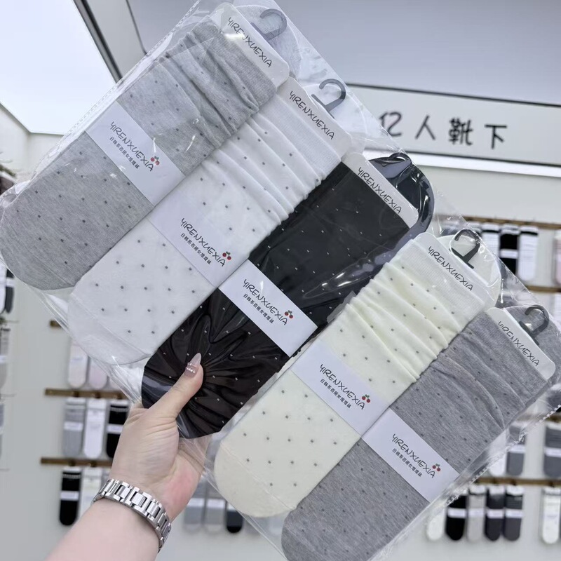 Autumn and Winter New Style Women's Cartoon Long Tube Socks with Heel, Bow, and Lace Trim, Solid Color Socks Autumn and Winter New Style Women's Cartoon Long Tube Socks with Heel, Bow, and Lace Trim, Solid Color Socks
