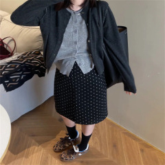 黒い波のポイントの半身のスカートの女性の2024秋の大きいサイズの太っているmmの高い腰はやせている中のスカートを現して光を防ぐことができてお尻の短いスカートを包みます。