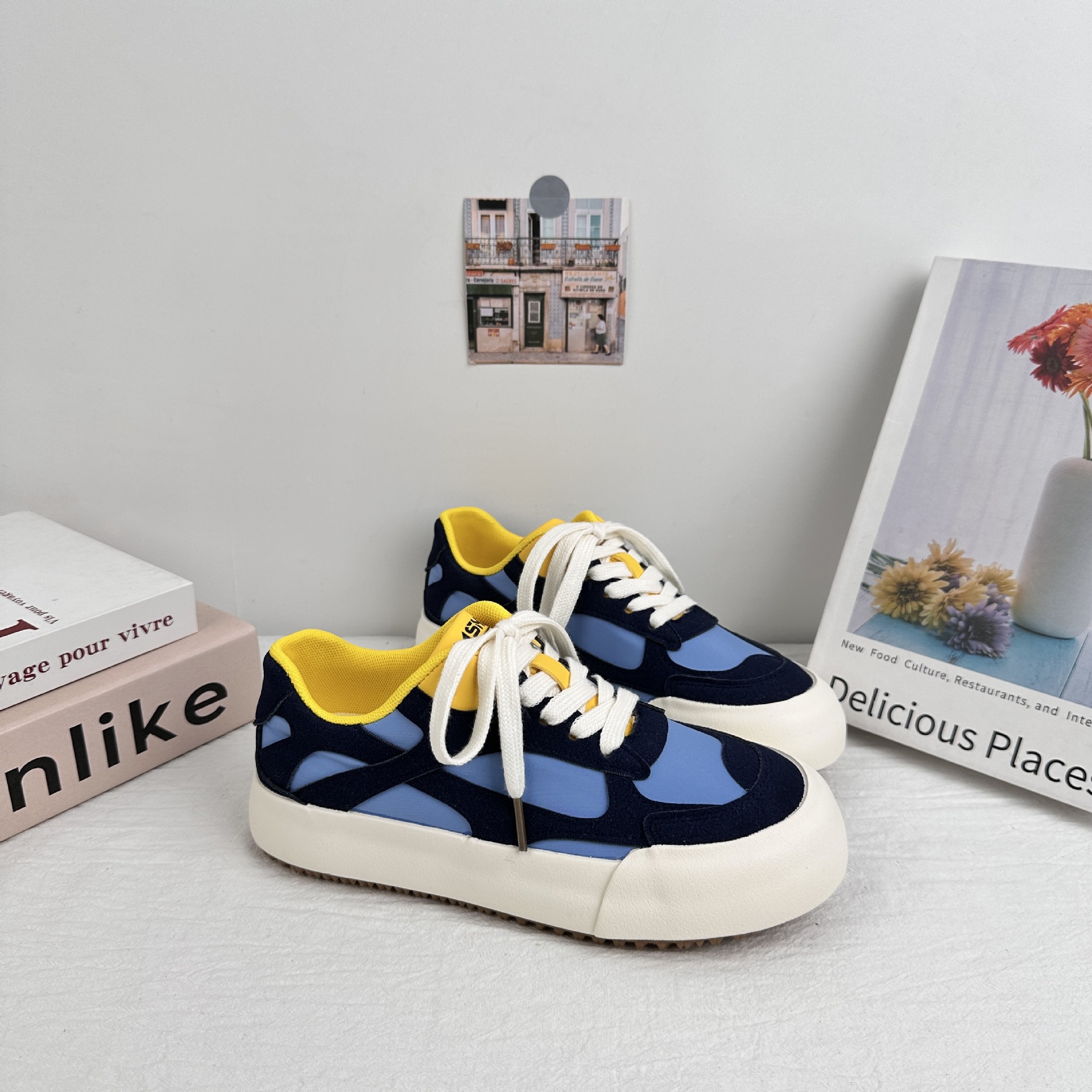 6665 zapatillas de suela gruesa para mujer 2025 nuevo estilo chic cabeza redonda estilo explosivo casual nicho retro estilo de Hong Kong todo fósforo zapatos de entrenamiento alemán