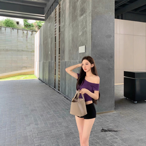 Pure Desire Sloping Shoulder Short Sleeve T-shirt for Women 2025 Summer New Short Length Navel-Baring Fitted Casual Student Top Ins Trend