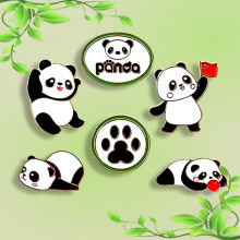 卡通中国熊猫徽章可爱熊猫举国旗秋冬服装配饰胸针男女书包装饰礼