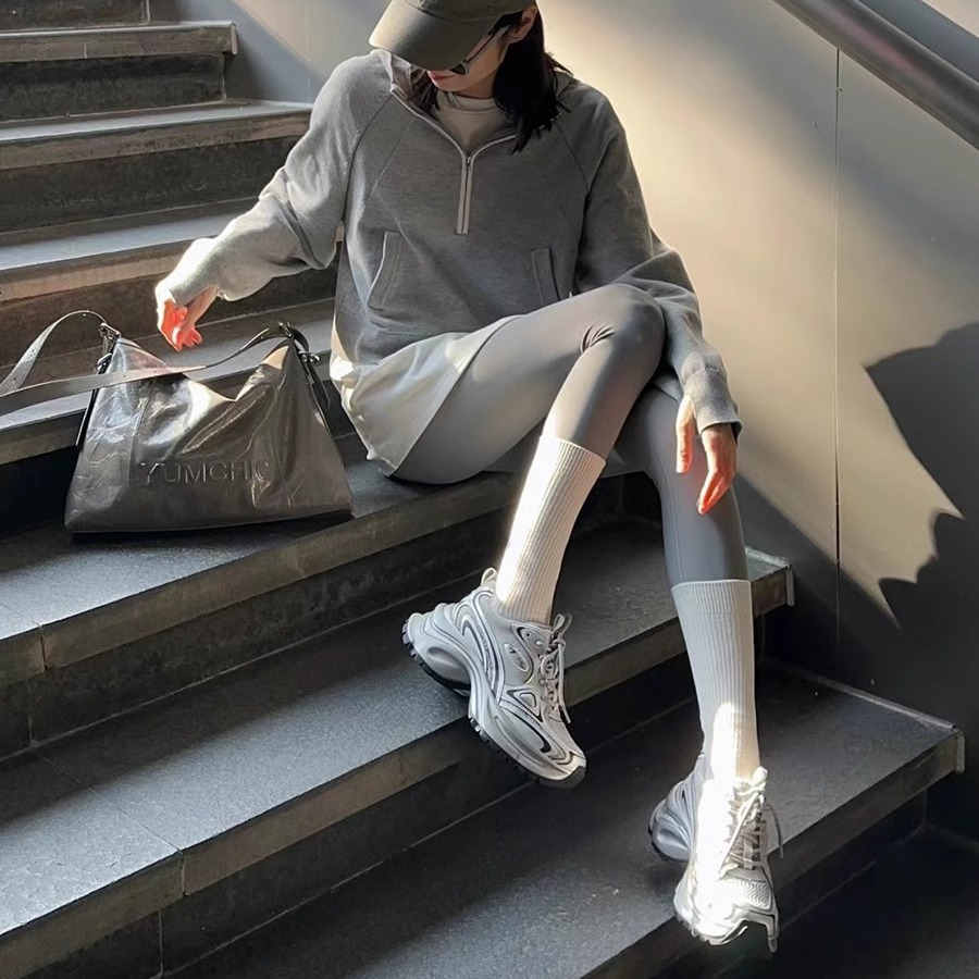 Bailu mismo estilo zapatos de papá de suela gruesa mujer 2024 nueva malla de primavera transpirable plata retro realce zapatos deportivos casuales