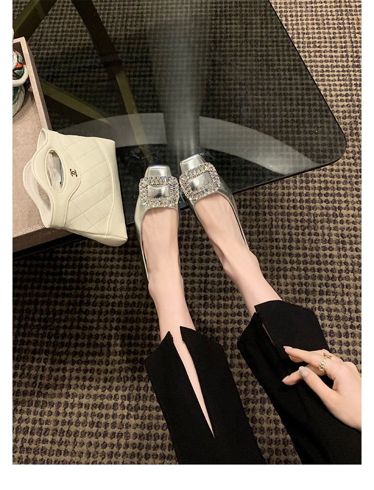 Versión de piel de oveja ~ diamante de boca clara cabeza cuadrada francesa plata con falda zapatos de mujer nuevos zapatos de cuero Marijin zapatos