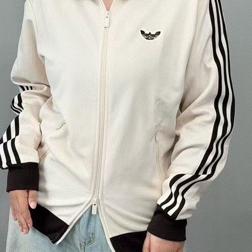 Adidas Trefoil Jacket for Men and Women, New Spring Sports Three-Stripe Cardigan Sweatshirt, Stand Collar Jacket, Trendy In-Stock Adidas Trefoil Jacket for Men and Women, New Spring Sports Three-Stripe Cardigan Sweatshirt, Stand Collar Jacket, Trendy In-Stock