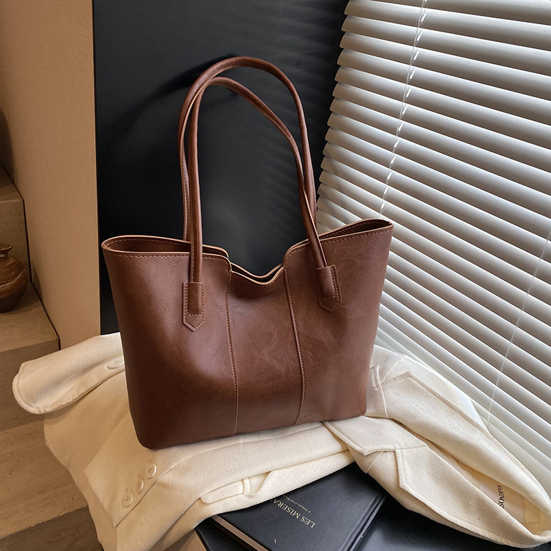 Bolso de trabajo de alto nivel, invierno 2024 nuevo estilo versátil bolso de hombro bajo la axila, bolso popular de este año