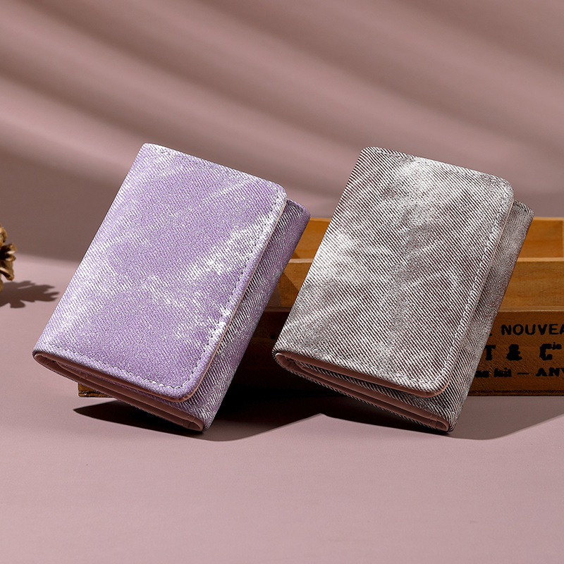 Cartera de mujeres fresca pequeña billetera de tres plegables bolso de tarjetas de estudiantes corto de estilo coreano bolso de cambio de estilo japonés de tarjetas de mujeres