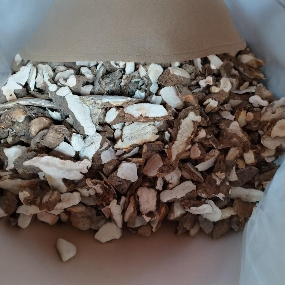 Tu Fu Ling Dried Smilax Root Slices 500g Hunan Origin for Soup and Tea key features