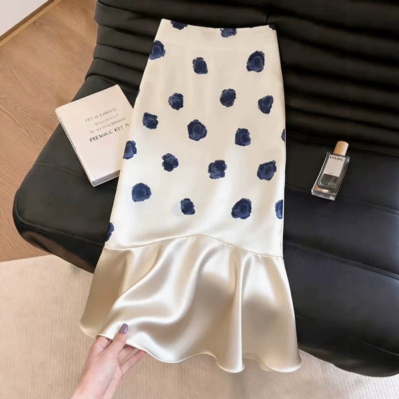 Satin Light Luxury Style Skirt for Women 2026 Summer New Fashion Stylish Gentle Elegant High-End Skirt Satin Light Luxury Style Skirt for Women 2026 Summer New Fashion Stylish Gentle Elegant High-End Skirt