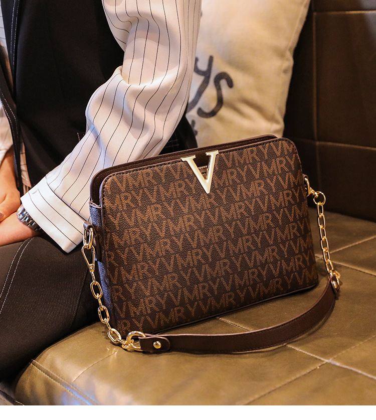 Telefono a conchiglia piccolo da donna a spalla singola, temperamento maturo, borsa a tracolla per madre di mezza età, autunno 2024_voghion.com