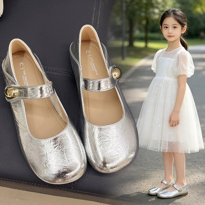 Niñas de moda versátil Mary Zhen zapatos de cuero 2026 verano nuevos zapatos de princesa huecos de superficie simple zapatos de suela suave para niños grandes
