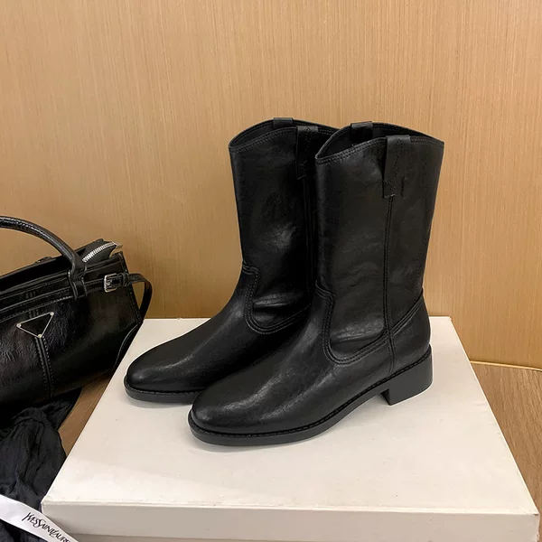 2026 Autumn and Winter New Style Round-Toe V-Cut Motorcycle Chunky Heel Retro Western Cowboy Short Boots for Women, Genuine Leather High-Top