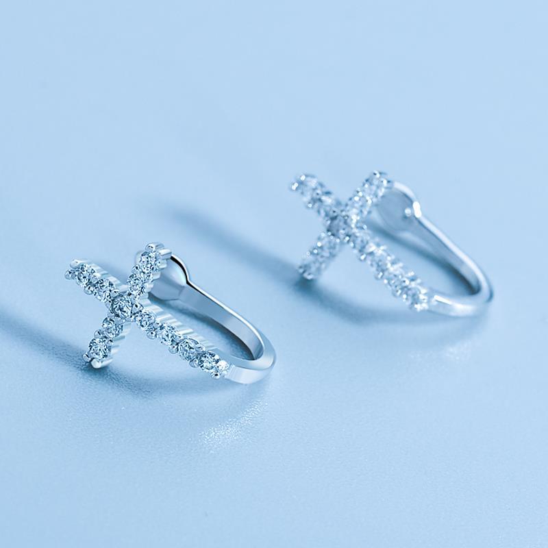925 Cruz de plata esterlina clip de oreja simple personalidad de las mujeres pendientes sin orejas pendientes de temperamento de moda