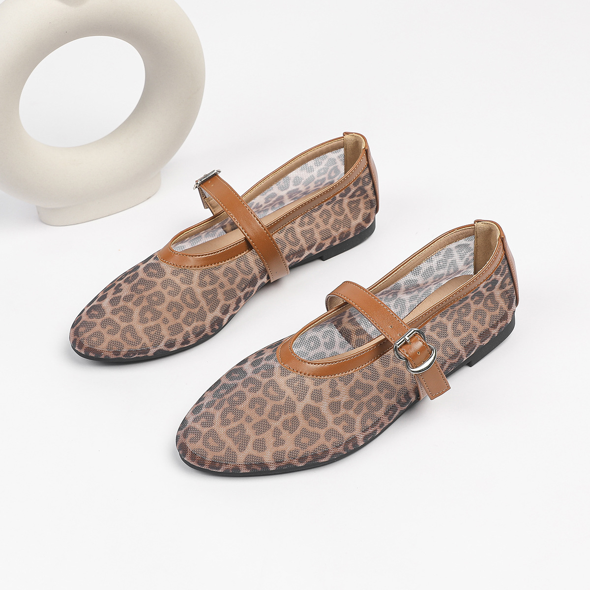 Mary Jane Women's Flat Sandals Breathable Mesh Round Toe Shoes_voghion.com