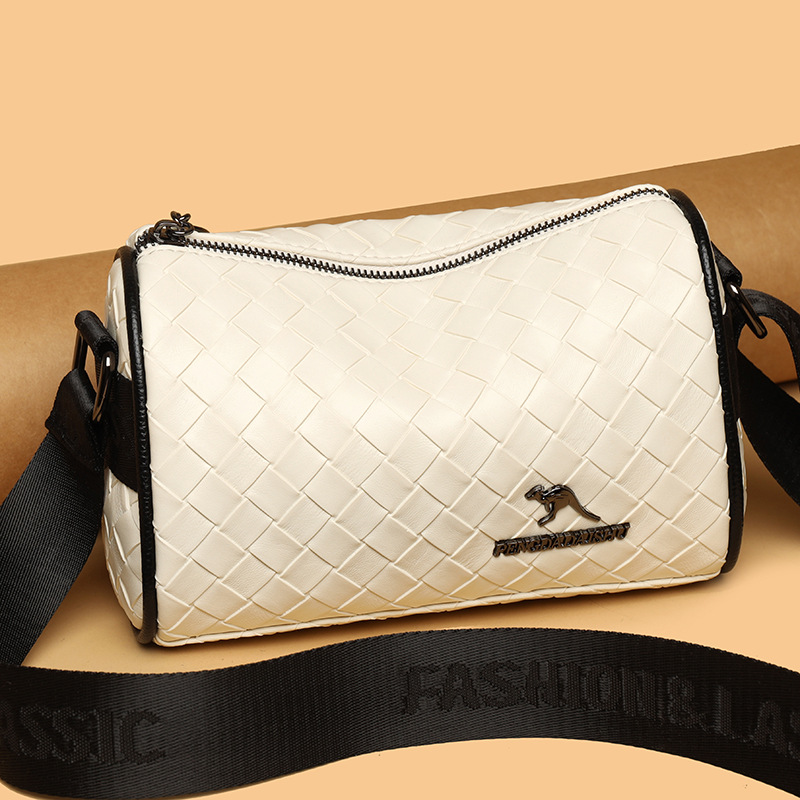 Bajo las axilas bolsos 2024 nuevo estilo de moda bolsos de hombro texturas retro bolsos de mujer bolsos casuales versátiles mochilas