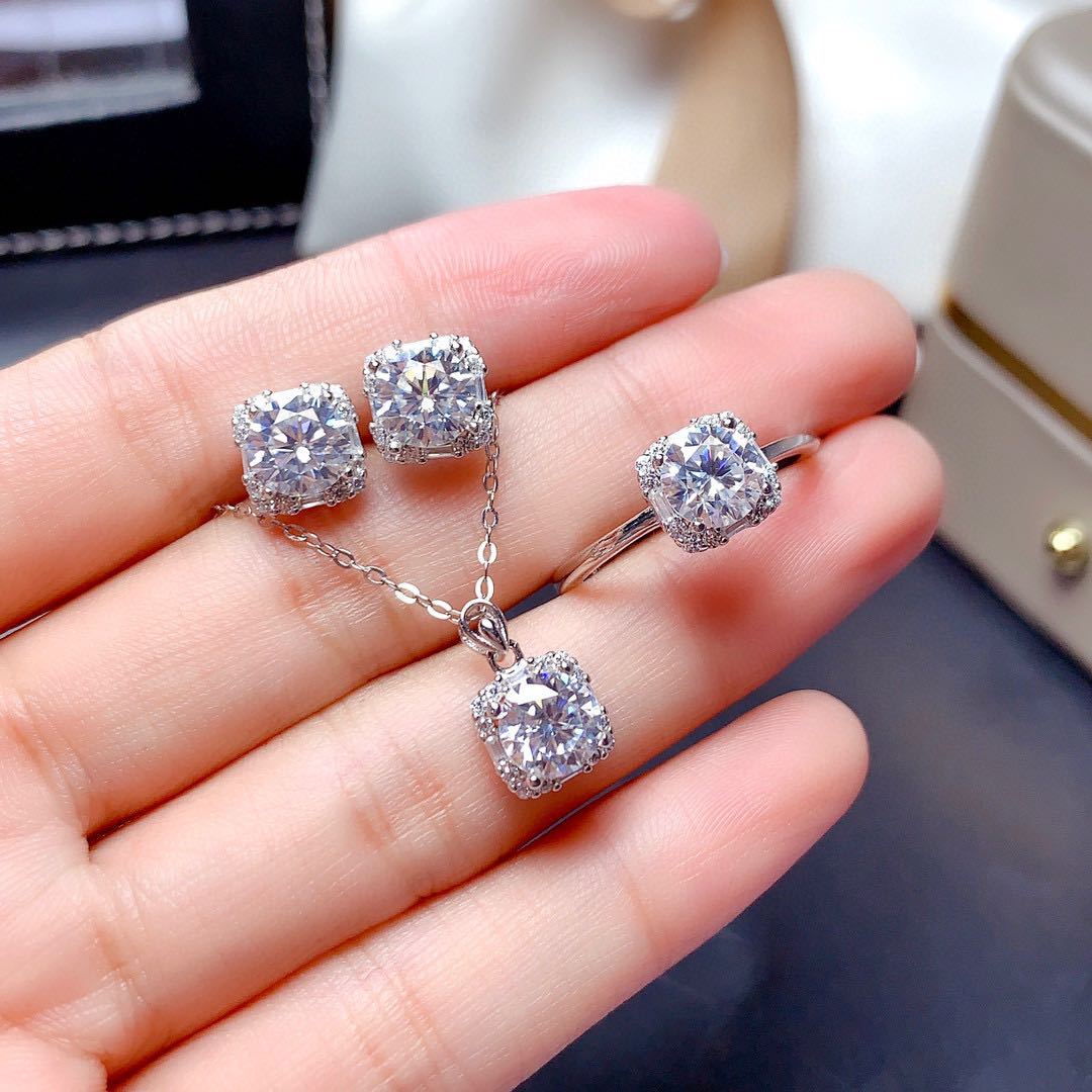 Moda Cuadrado Cobre Embutido Diamante Artificial Anillos Aretes Collar display picture 1