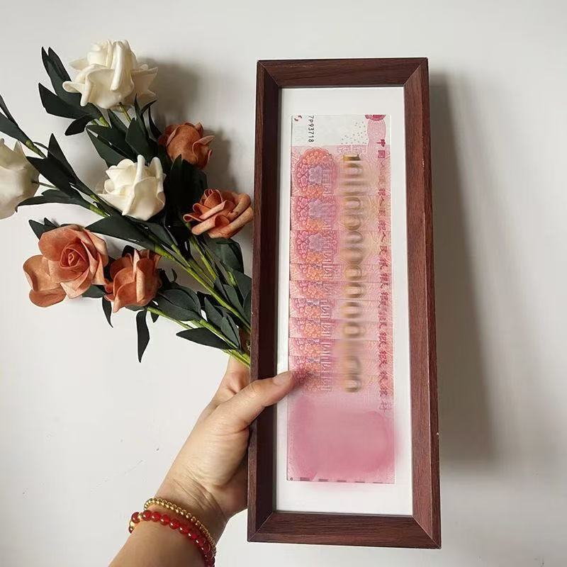 Wooden RMB photo frame, black walnut wood Chinese-style decorative display stand, Chairman Mao portrait framed photo frame ornament Wooden RMB photo frame, black walnut wood Chinese-style decorative display stand, Chairman Mao portrait framed photo frame ornament