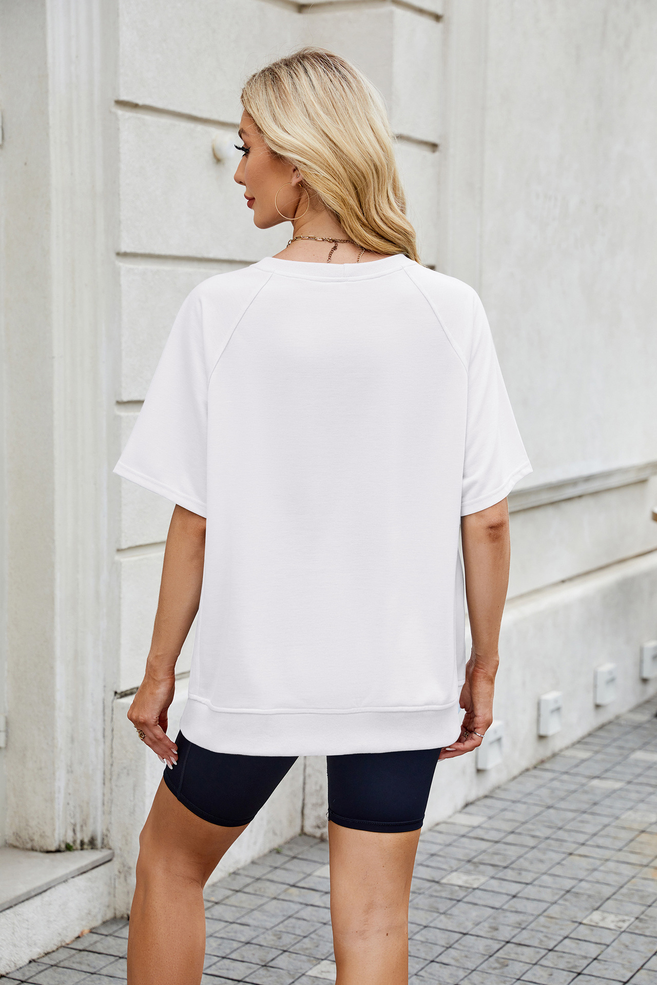 281g Weight Half Sleeve Sleeve Length Pullovers Placket Type Regular Sleeve Sleeve Type Rayon, Polyester Fabric Type Regular Top Length T-shirt Tops Type Casual, Daily Occasion Round Neck Neckline Loose Fit Type Solid Color Pattern Summer, Spring Season Women's Gender Basic Style Wholesale Women's Basic Solid Color Half Sleeve T-Shirts 55
