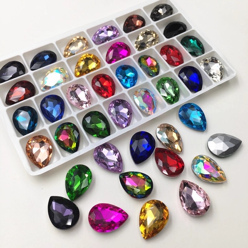 Wholesale In-Stock Teardrop-Shaped Pointed-Back Gemstones, Silver-Backed Glass Nail Art Gems, Phone Case Rhinestone Accessories