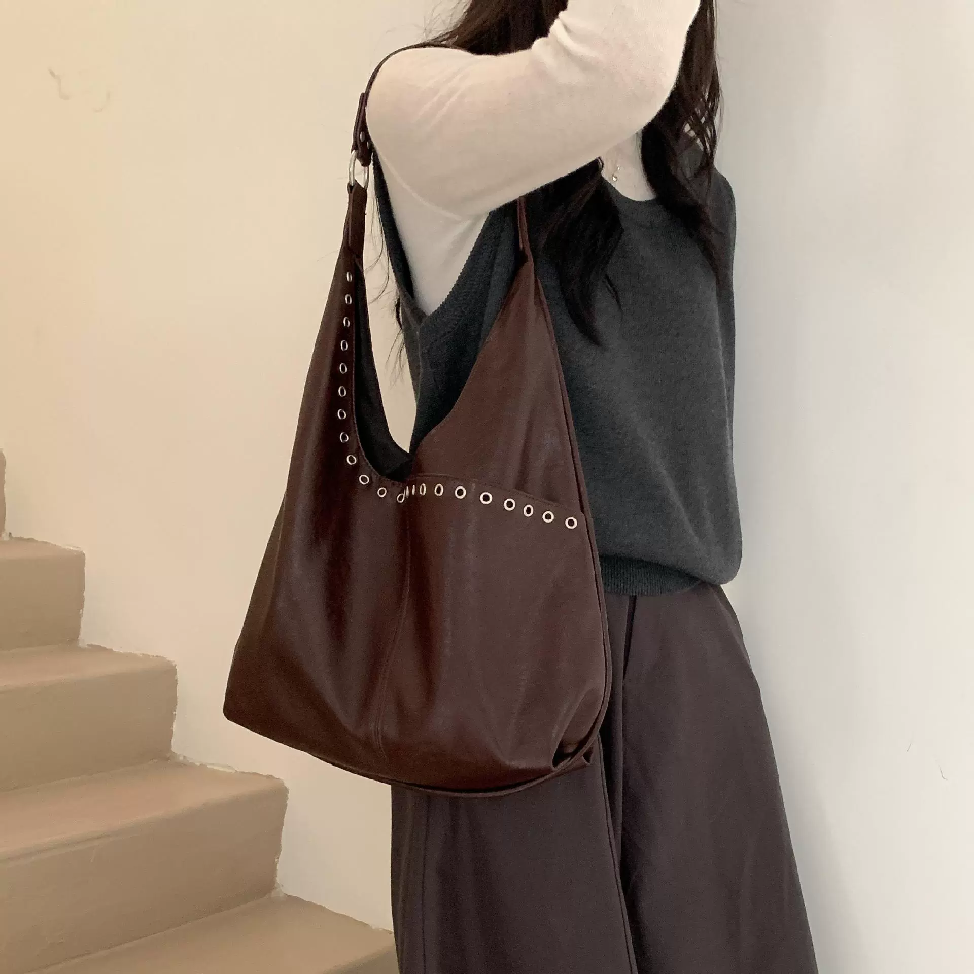 韩系软皮大包托特包时尚小众新款上班通勤包高级感大容量单肩包女