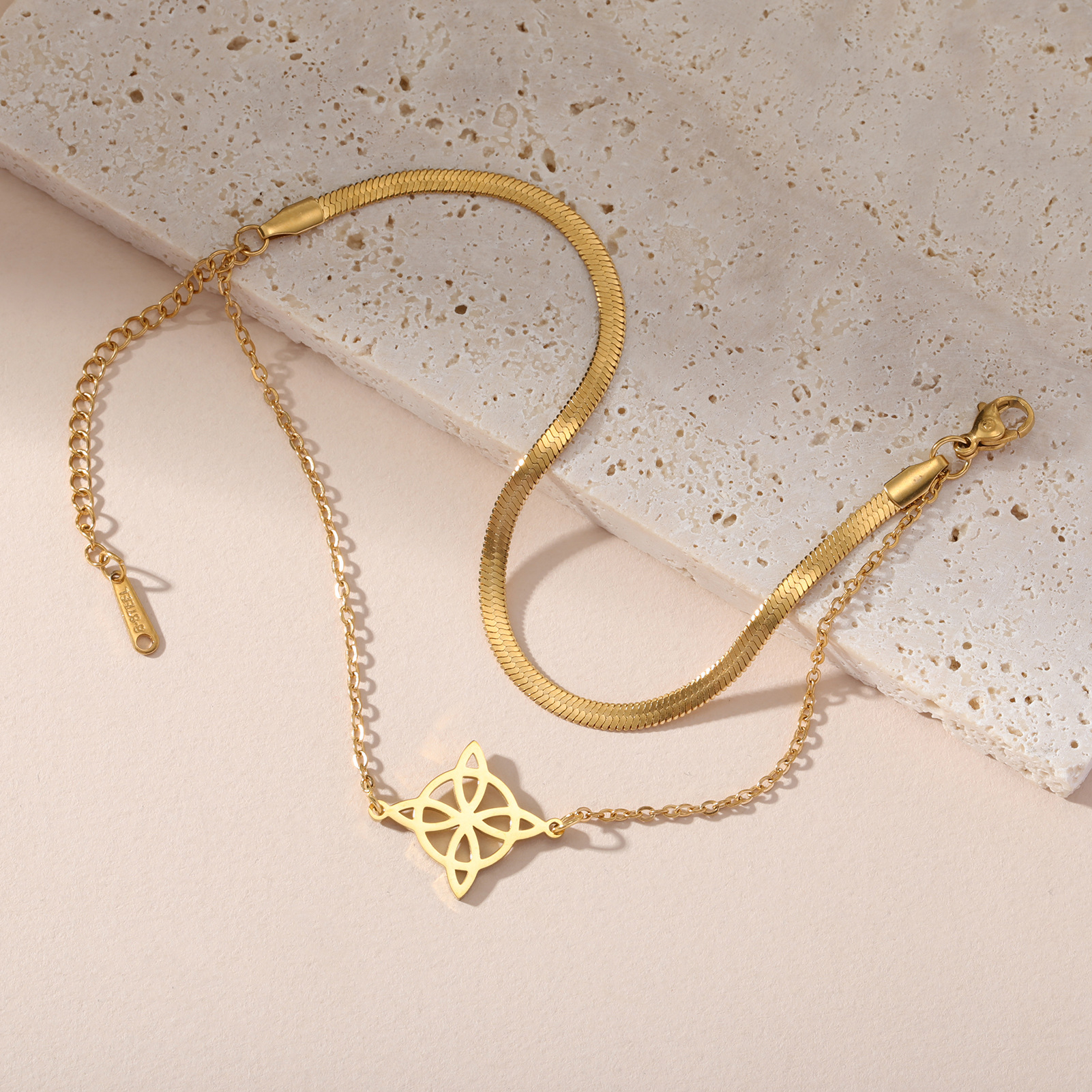 8g Weight Bracelets Classification 304 Stainless Steel Chain Material 1 Piece Quantity Holiday, Daily Occasion 304 Stainless Steel Material Witches Knot Pattern Women's Gender Plating Design Simple Style, Classic Style Style Simple Style Classic Style Witches Knot 304 Stainless Steel Bracelets In Bulk 无