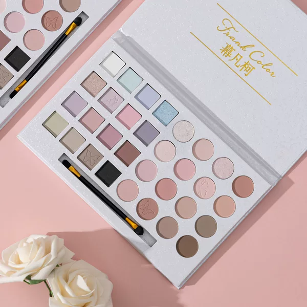 New 32 Color Moonlight Eyeshadow Matte Pearlescent Fine Flash Low Saturated Earth Color Daily Female Student Eyeshadow Plate Makeup