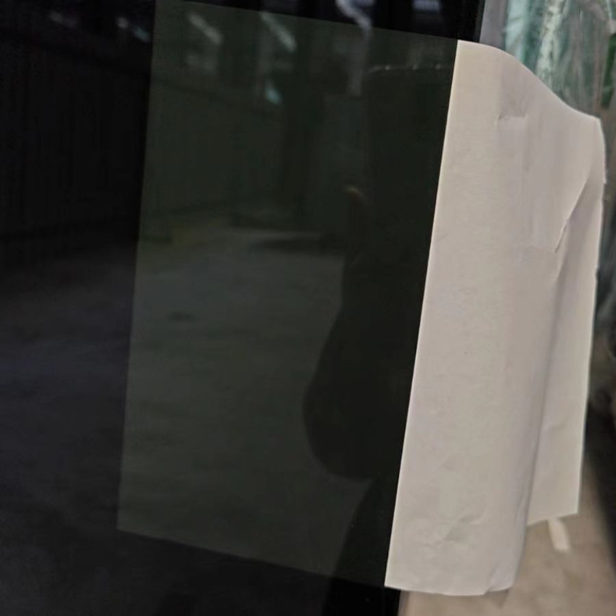 供应黑玻用于酒柜玻璃  有很好的展示作用  色彩简约大方