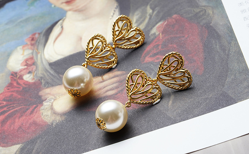 Plating Design Cute Heart Shape Alloy Plating Artificial Pearls Women's 1 Pair