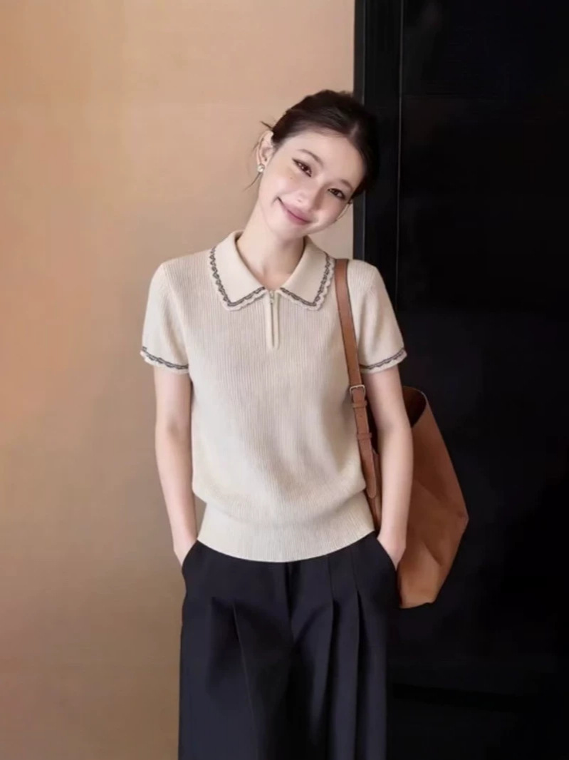 Áo thun dệt kim cổ lật phối khóa kéo viền hoa nữ tính — màu mơ