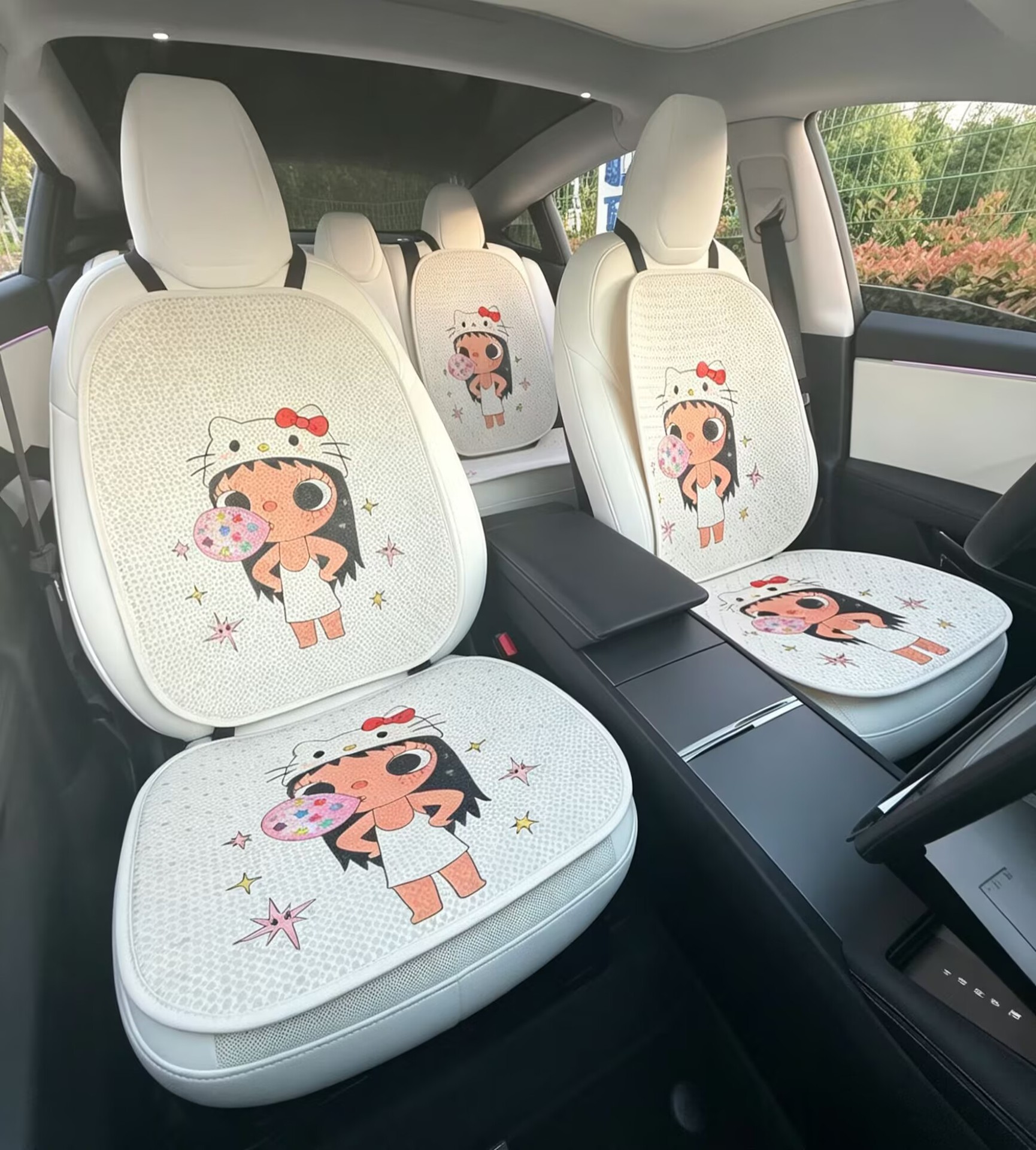 26-Year-Old New Model Cartoon Q-Style Beautiful Girl Breathable Fabric Car Seat Cushion Four-Season Multi-Piece Set Independent Stand Cross-Border Wholesale