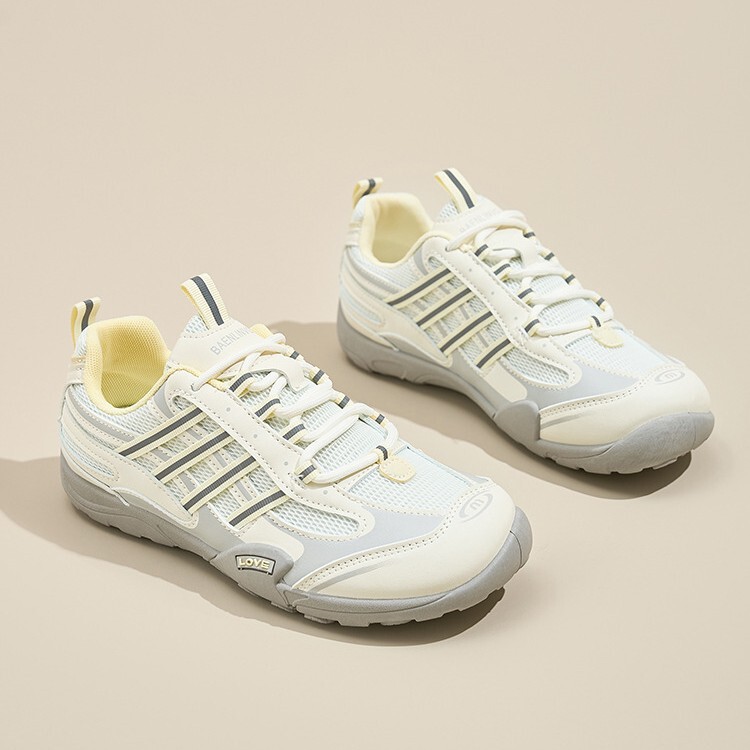 Women's Lightweight Shoes 2025 Summer Breathable Running Shoes Sports High-Fashion Sneakers New Casual Outdoor