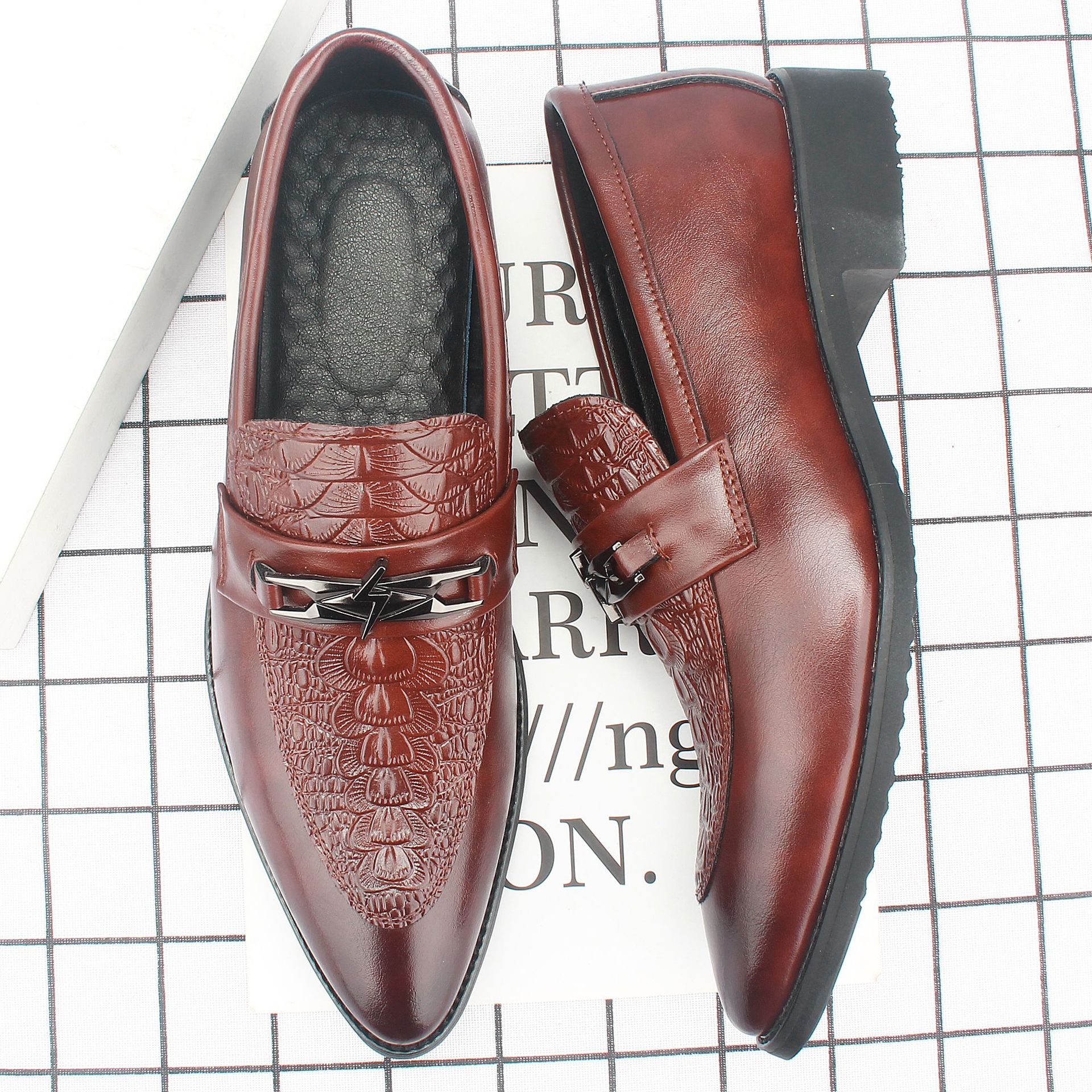 �¿���ЬӢ�����в����ƤЬ��������װ����ʱ��͸����ͷƤЬ222