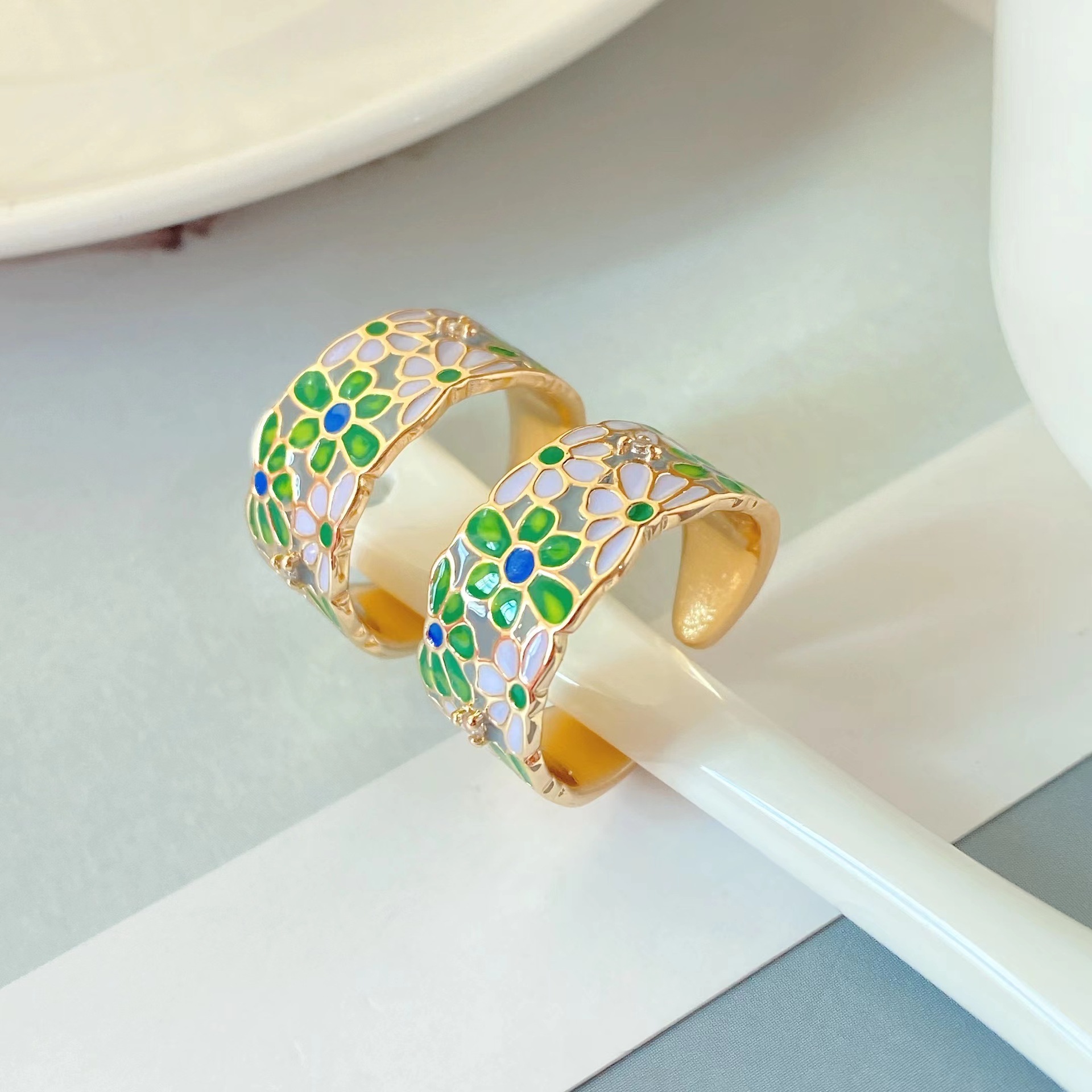 fashion trend new copper plated 18k gold flower micro diamond open ring