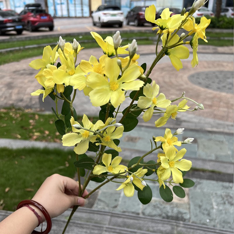 Nueva fábrica de flores artificiales de la boda amarillo leche amarillo limón amarillo fresco al aire libre Salón de la boda decoración flor falsa al por mayor