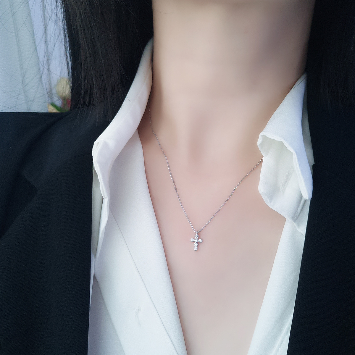 4g Weight 925 Sterling Silver Pendant Material Pendant Necklace Classification 925 sterling silver Chain Material Daily Occasion 925 Sterling Silver Material Cross Pattern Women's Gender Diamond Design Elegant, Simple Style Style 925 Sterling Silver Cross 925 Sterling Silver Pendant Necklace 1