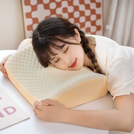 毛绒玩具;靠垫/抱枕;公仔抱枕