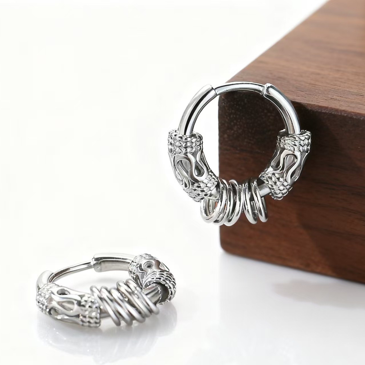 Silver-plated Men's Retro Hoop Earrings Circular Stylish Design_voghion.com