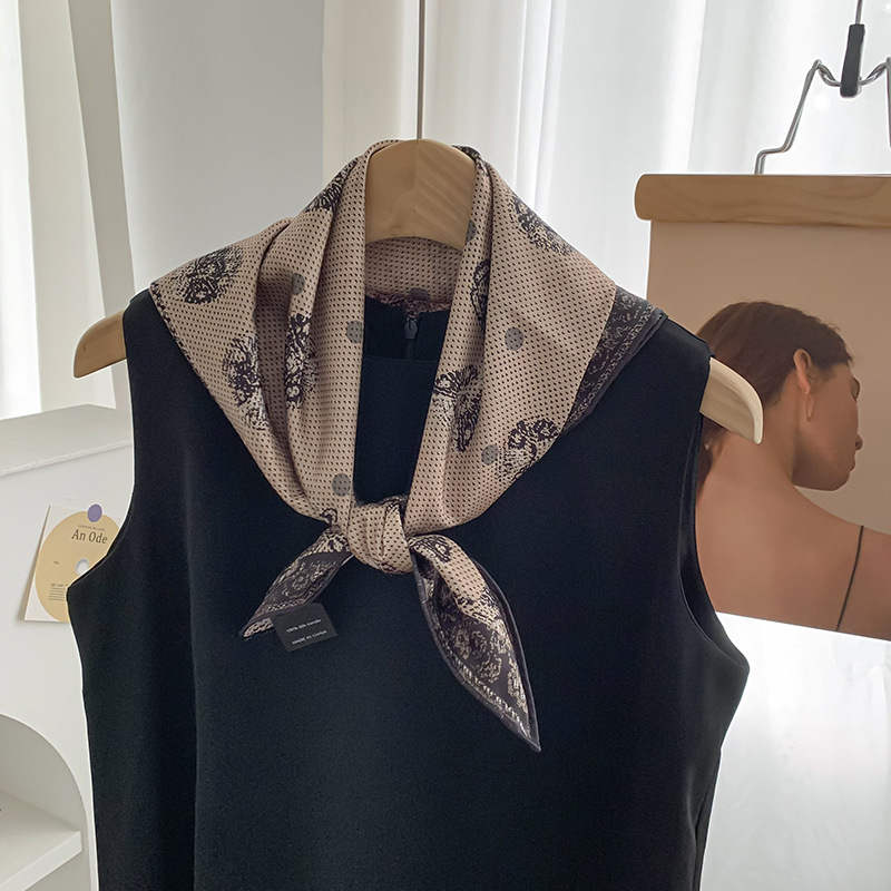 Bufanda de seda, bufanda cuadrada pequeña, nueva flor de anacardo, bufanda de seda de imitación, protección para el cuello de alta calidad, bufanda, chal, diadema