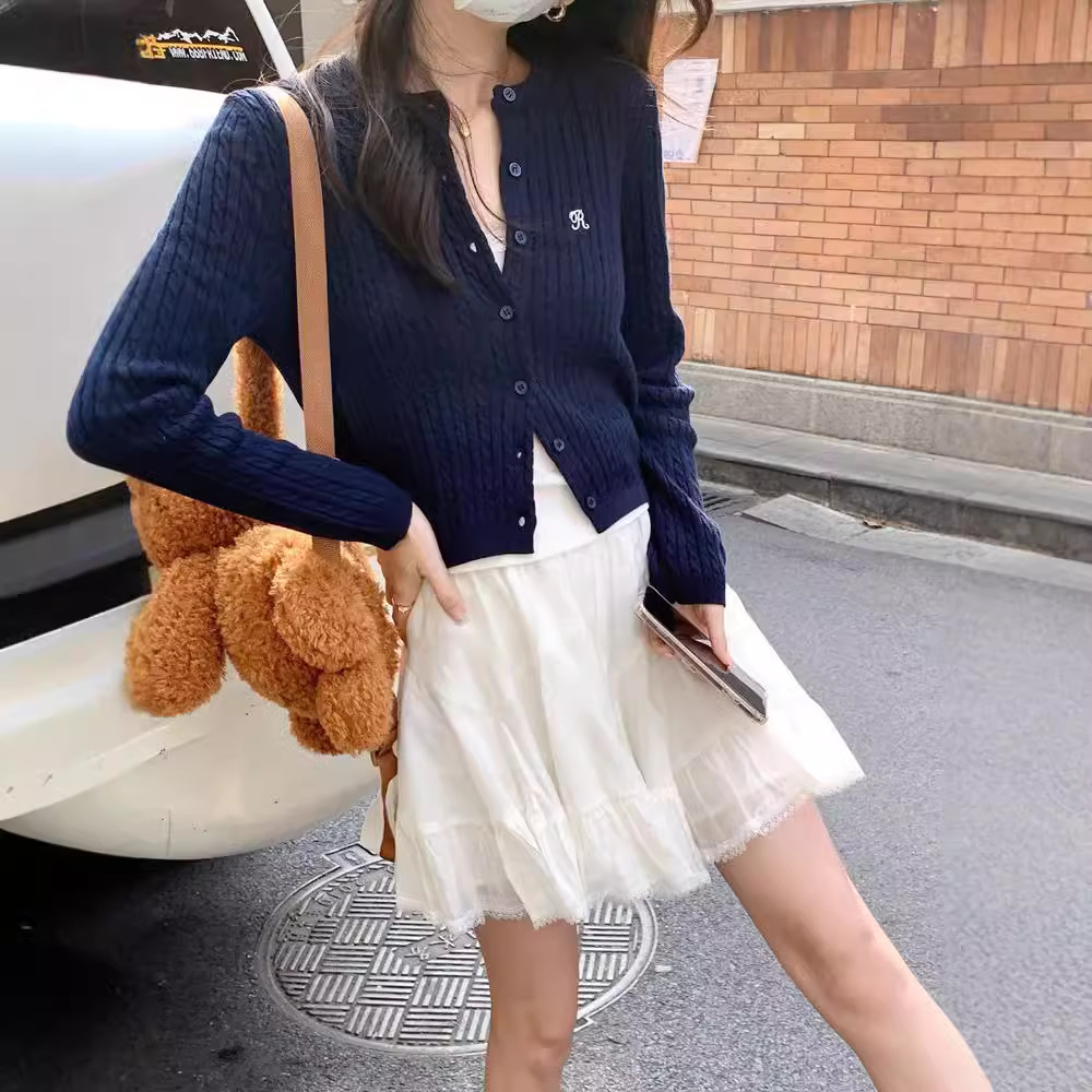 라운드넥 자수 니트 가디건 여성용 2025 가을 겨울 니트 스웨터 상의 아우터 스웨터 컬리지 스타일 슬림핏 긴팔