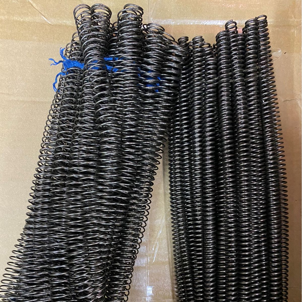 65MN发黑Y型压缩弹簧 机床压簧 冲床小型弹簧0.6*7*305mm