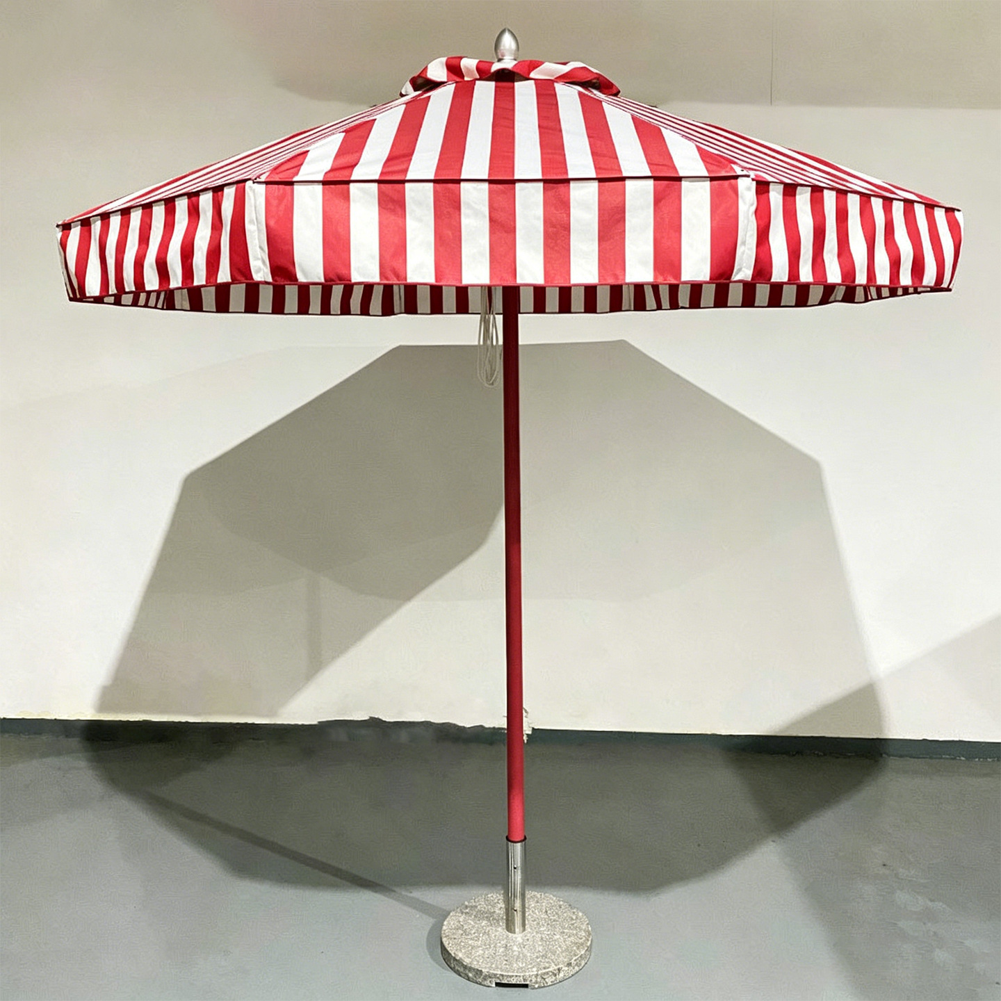 Rose red aluminum-vertical edge-other stripes color matching
